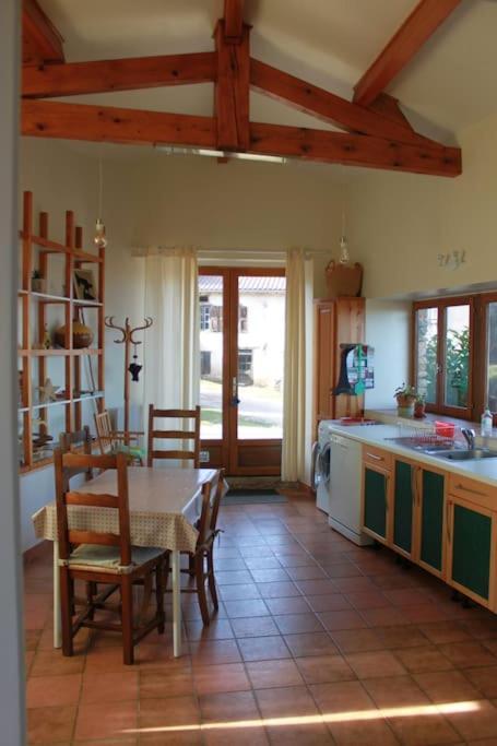 Castelnau-Durban Gite Dans Un Hameau De Charme מראה חיצוני תמונה
